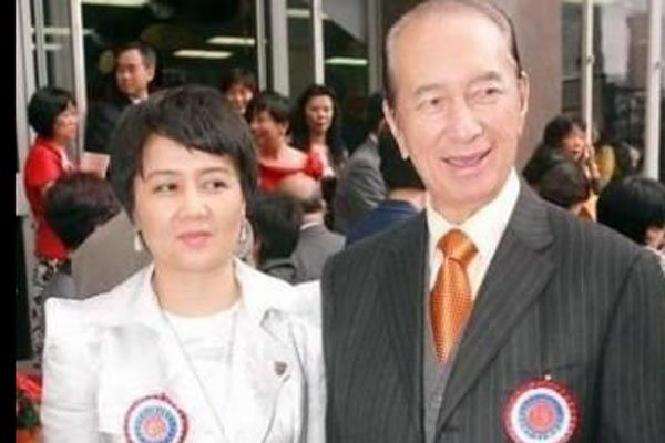 四太梁安琪很有手腕 能让78岁的赌王勃起的肯定有手段