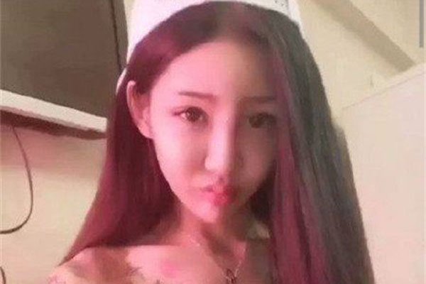 桃花宝宝的简介 花费百万成人造美女如今大网红