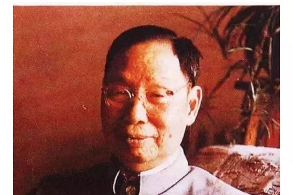 网友辱骂氢弹之父事件 被抓起来教育太轻了