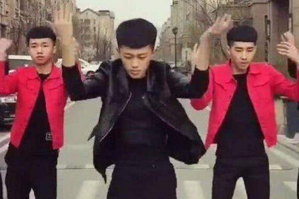牌牌琦什么时候回归 没有社会正能量的人不能做公众