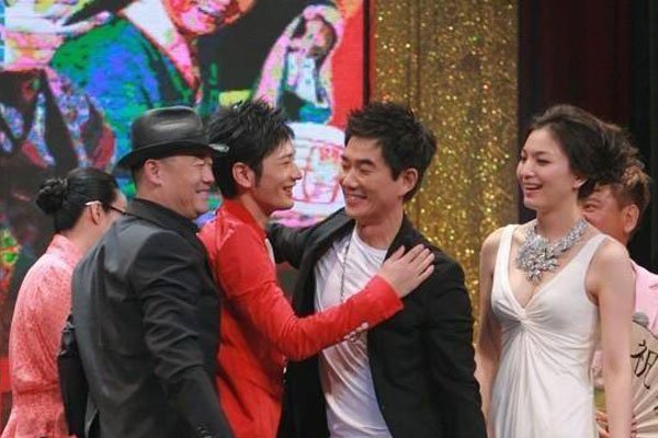 赵薇被泼事件图片 这件事其实是有内情的