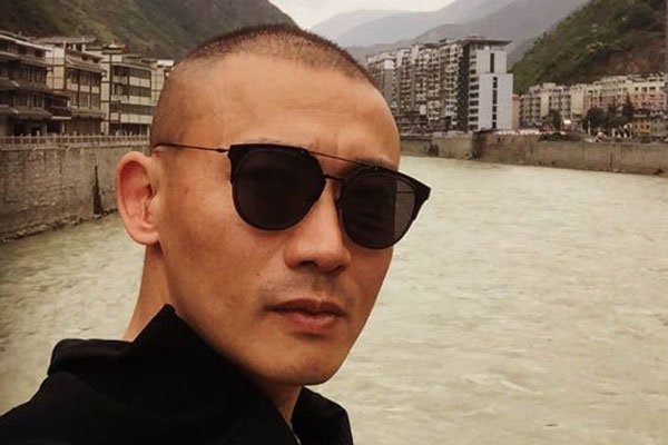 聂远现在片酬是多少 再婚娶个年轻漂亮的老婆就是好