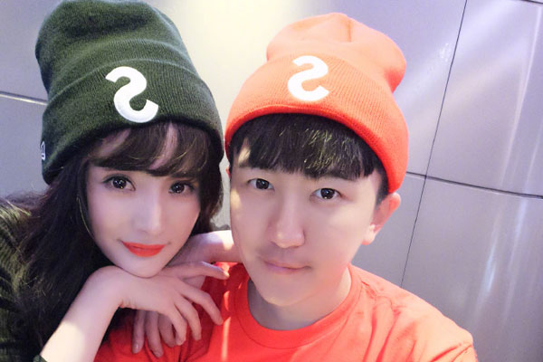 张大大和杨幂是情侣吗 同游日本各种亲密照情侣款多次曝光