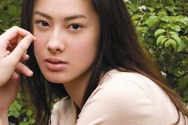 梁洛施为什么养小鬼 一般大户人家不都很注重名声么