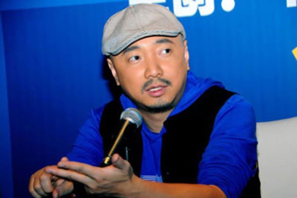 徐峥为什么是光头没头发 光头看惯了一有头发还认不出来