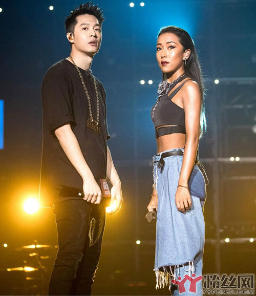 吉克隽逸周汤豪的关系 哪个rapper还没有些绯闻觉得周很直率