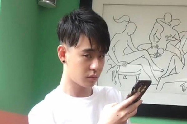 张云雷前女友给他一刀 为情自杀都这么严重了