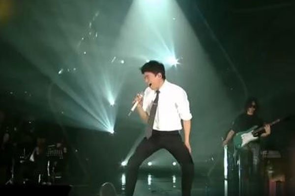 我是歌手张杰飙高音是什么歌 舞台上他曲子挺多的普遍有高音