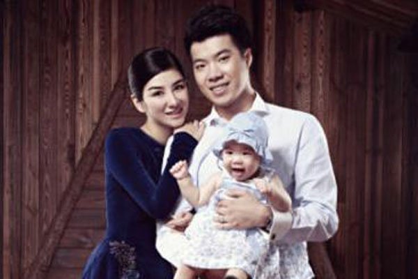 黄毅清究竟有钱吗 微博晒存款一共一个亿真心不多