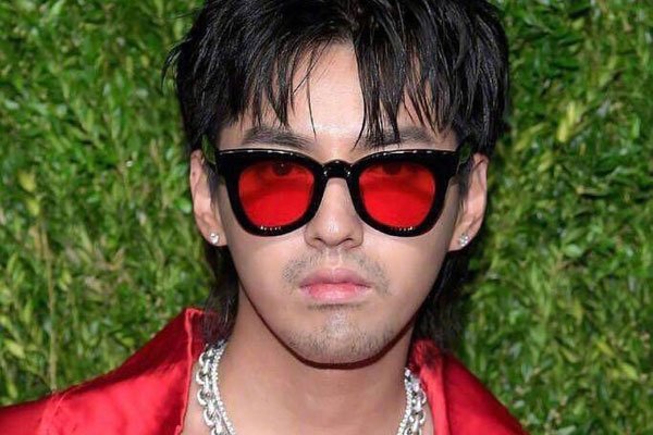吴亦凡为什么叫加拿大电鳗 他和小g娜的事情洗白了吗