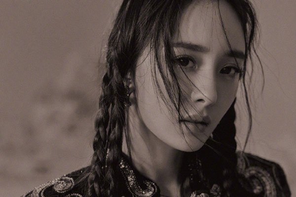 章子怡夸赞杨幂美 从未合作过不撞型没有竞争关系自然融洽