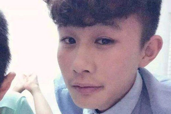 变形计赵力山上摔死了,节目停播 变形记突然停播原因让人怀疑