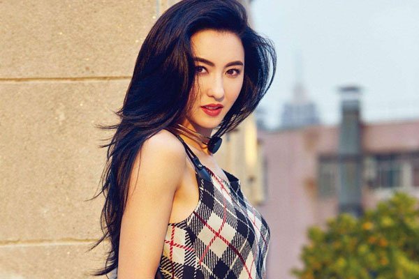 张柏芝让谢贤带套什么梗 公公和儿媳背着谢霆锋做过什么