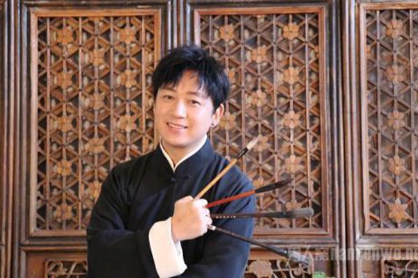 潘粤明八卦黑料 董洁王大治当年事件是忍无可忍才出轨的
