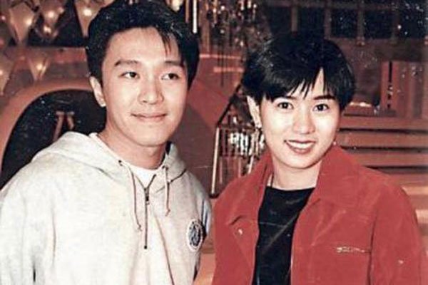 罗慧娟与周星驰的故事 当初俩人为什么分手周星驰现在后悔吗