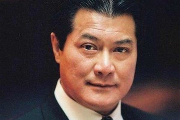 邓光荣和洪金宝谁厉害 势力大就随便招谁惹谁吗