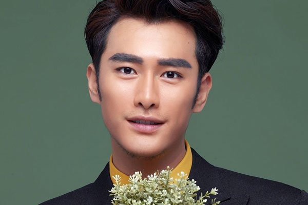 朱梓骁为什么突然不红了 被雪藏的原因和郭敬明有关