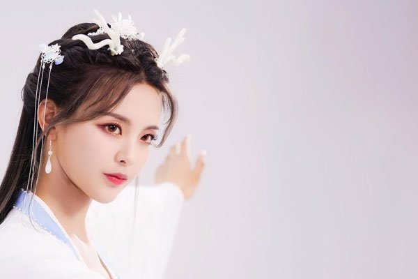杨超越锦鲤是什么梗 企鹅要赚钱包装最重要