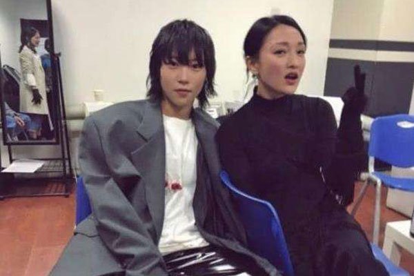 窦靖童周迅公布恋情怎么回事 错着辈分关系好还能传绯闻真离谱