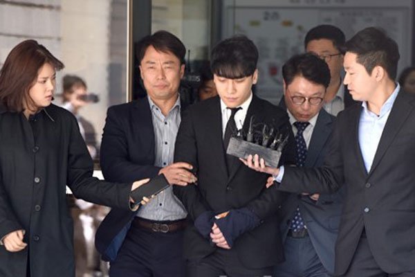 李胜利事件是什么意思 他为什么可以全身而退