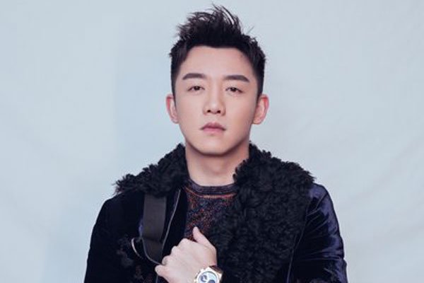 郑恺父母资料简介 前女友程晓玥母亲过世