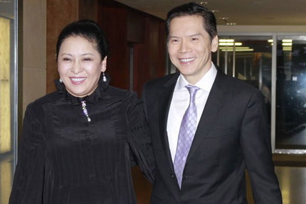 向华强老婆历届女友 黑社会背景逼得多少女星被迫妥协