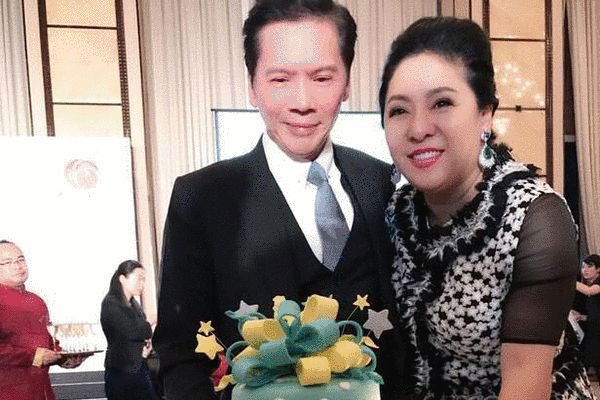 向华强老婆历届女友 黑社会背景逼得多少女星被迫妥协