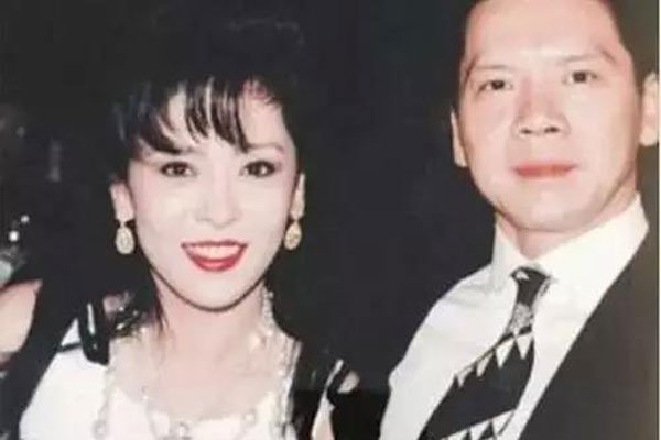 向华强到底什么来头 祖上是道上的到了他这里改做影商
