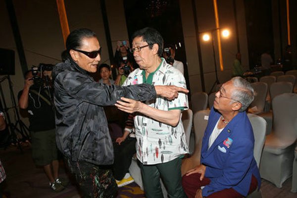 谢贤打曾江事件真相 谢霆锋爸爸也不能平白无故打人