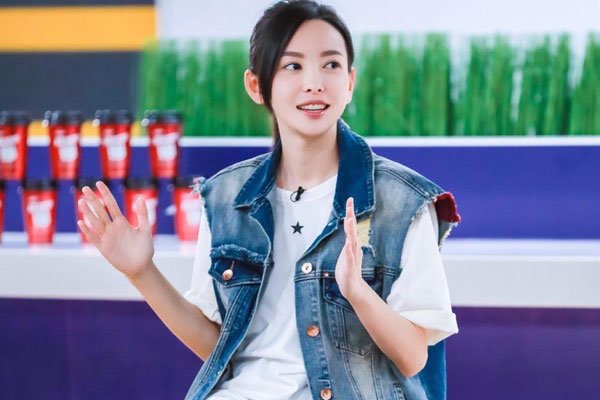 于文文前任3大胸剧照 一副整容脸总觉得她太高冷了