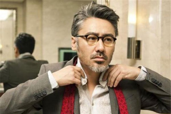 吴秀波出轨事件妻儿最新消息 不畏小三小四陪你洛杉矶吃火锅