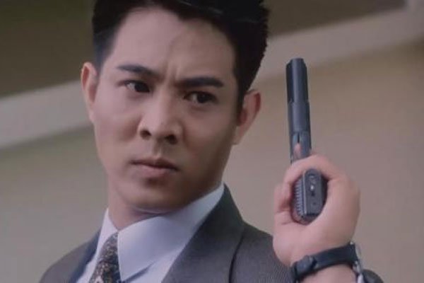李连杰得了什么病 人家只不过老的点舆论就开始活跃起来