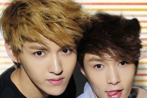 吴亦凡跨年说了lay 归国四子合体同台粉丝激动