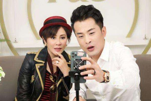 时大漂亮是男的还是女的 时大漂亮和辛巴解约了吗