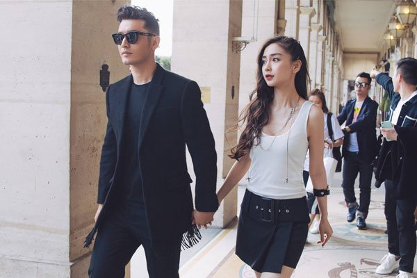 黄晓明亲杨颖的地方过程 昔日金童女玉也开始传婚变了
