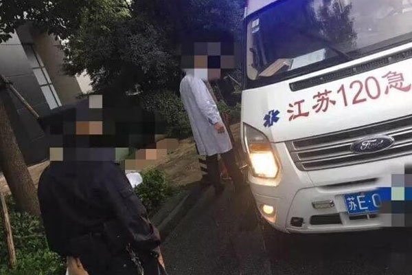 任娇是怎么掉下去的 现场坠楼照片和杨旭文什么关系