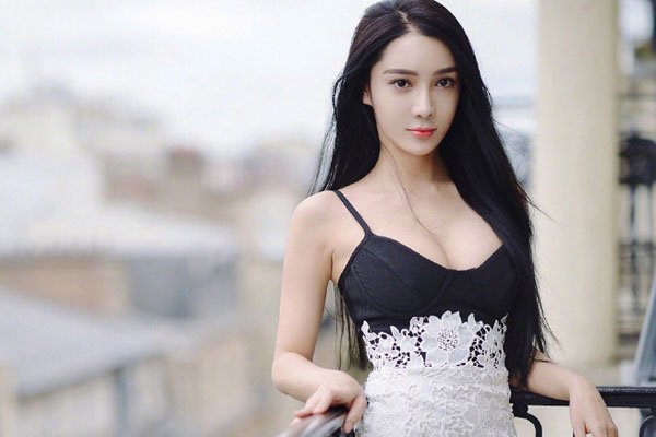 任娇是怎么掉下去的 现场坠楼照片和杨旭文什么关系