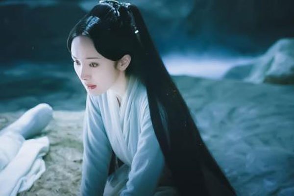 杨幂门无遮挡全图 仅仅只是像而已你看的是旁人