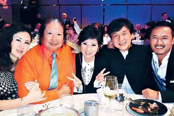 范冰冰和洪金宝到底怎么回事 干爹是怎么当上的