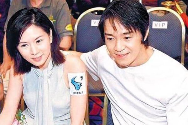 周星驰为什么不娶妻 一生爱过很多人却没有一个想过要公开