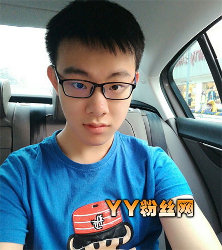 弱鸡原名张博涵女友照片曝光 19岁弱鸡霸气夺得中欧对抗赛冠军 (http://www.smallgear.cn/) pm 第2张