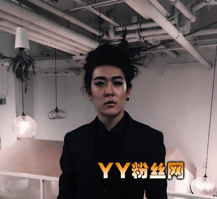 奇葩说出柜男神姜思达和樊野在一起了吗 姜思达为什么叫大美玲