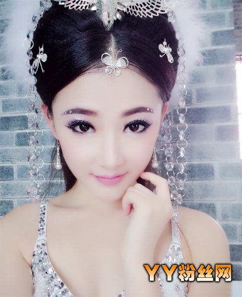 �ǳ�����СŮ������΢��������Χ ��������Ѫ˽���մ�ϼ�