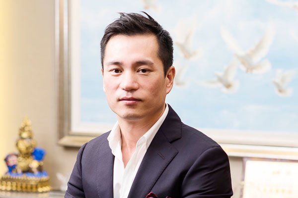 安以轩老公陈荣炼个人资料简介 陈荣炼干什么工作的