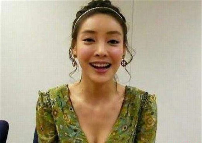 张紫妍怎么一次陪五男 要无条件服从公司的安排