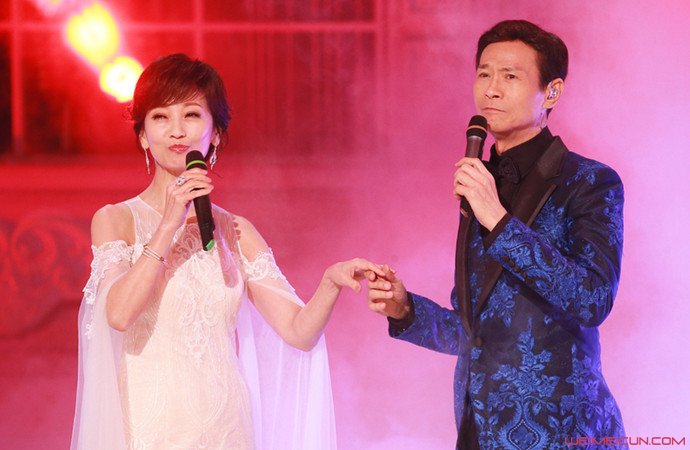 赵雅芝的三任丈夫 一共有2段婚姻