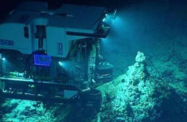 马里亚纳海沟恐怖在哪 马里亚纳海沟在哪里有多深多少米