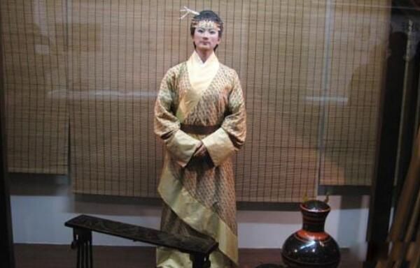 马王堆女尸为什么张嘴 马王堆女尸刚出土照片是谁