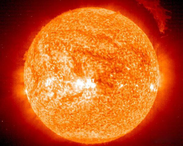 宇宙恒星大小排名前十名 盾牌座UY半径比太阳大了2000倍