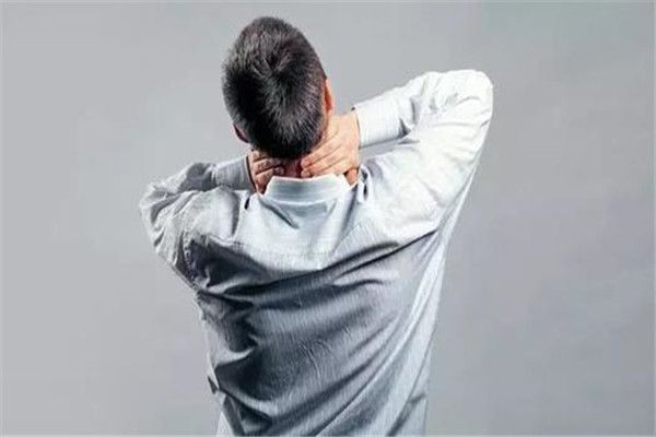 落枕脖子痛怎么快速恢复 落枕了30秒自愈方法